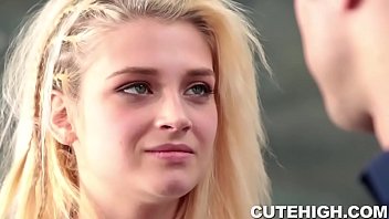 Studenta Ce Face Muie La Cursuri