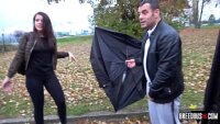 Fete luate de pe strada supuse la sex dur